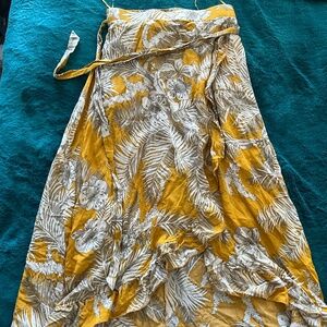 Solitaire Ruffle Front Maxi Skirt Yellow w Palms Elastic Waist Sash NWT Small